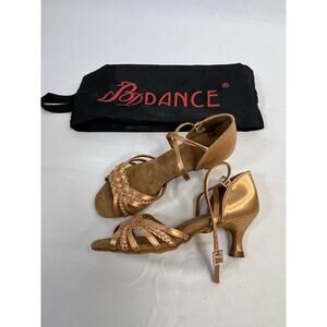 New With Box Women’s Latin Rhythm Dance Shoes BD Dance Tan Satin US Size 6.5